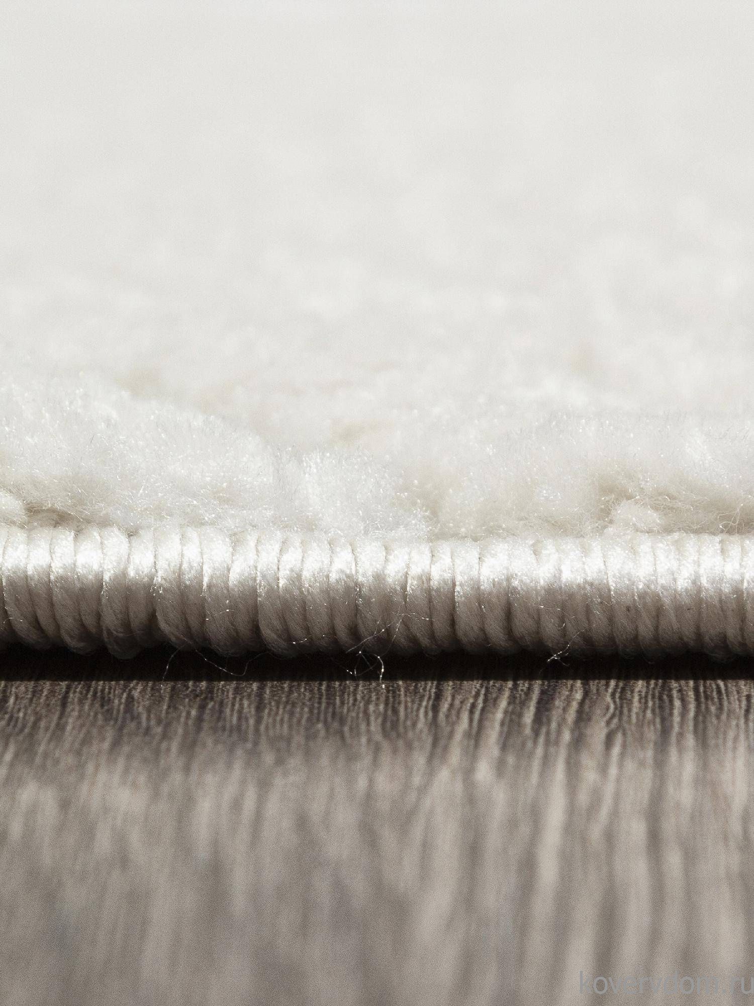 Ковер JUNO-A E139AW CREAM / CREAM